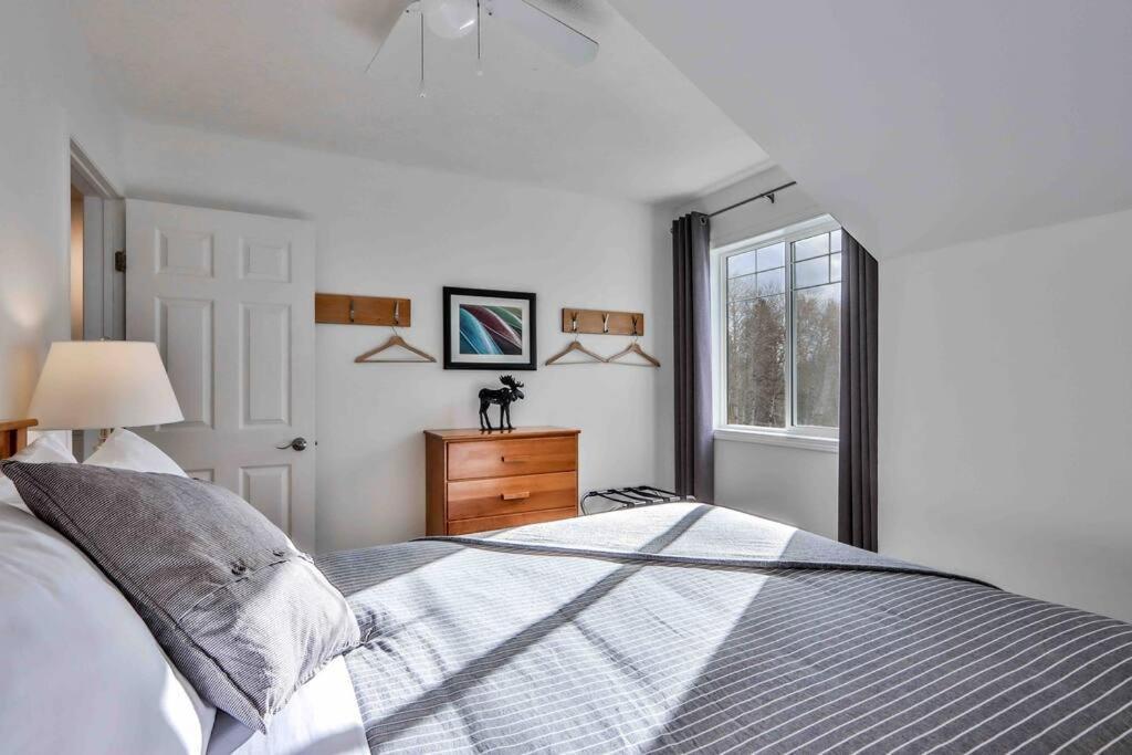 Apartmán Big Mountain Views - Bright 2-Story Corner Unit Canmore Exteriér fotografie