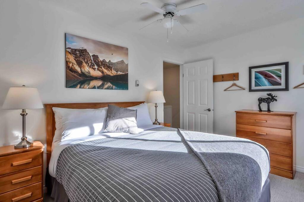 Apartmán Big Mountain Views - Bright 2-Story Corner Unit Canmore Exteriér fotografie